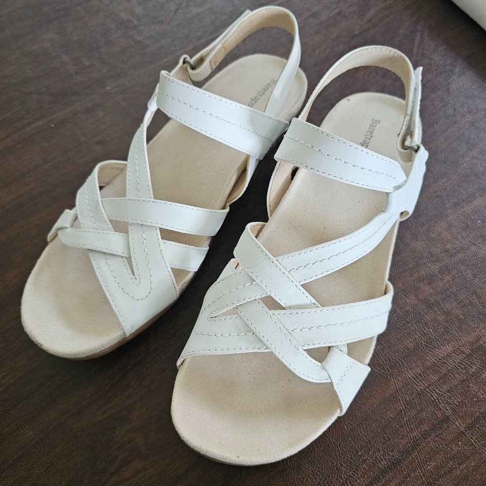 Baretraps White Strappy Sandles Size 10